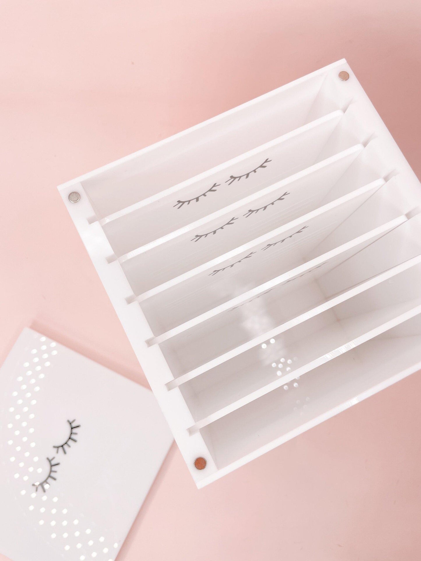 the BIGGIE 6 tile organizer
