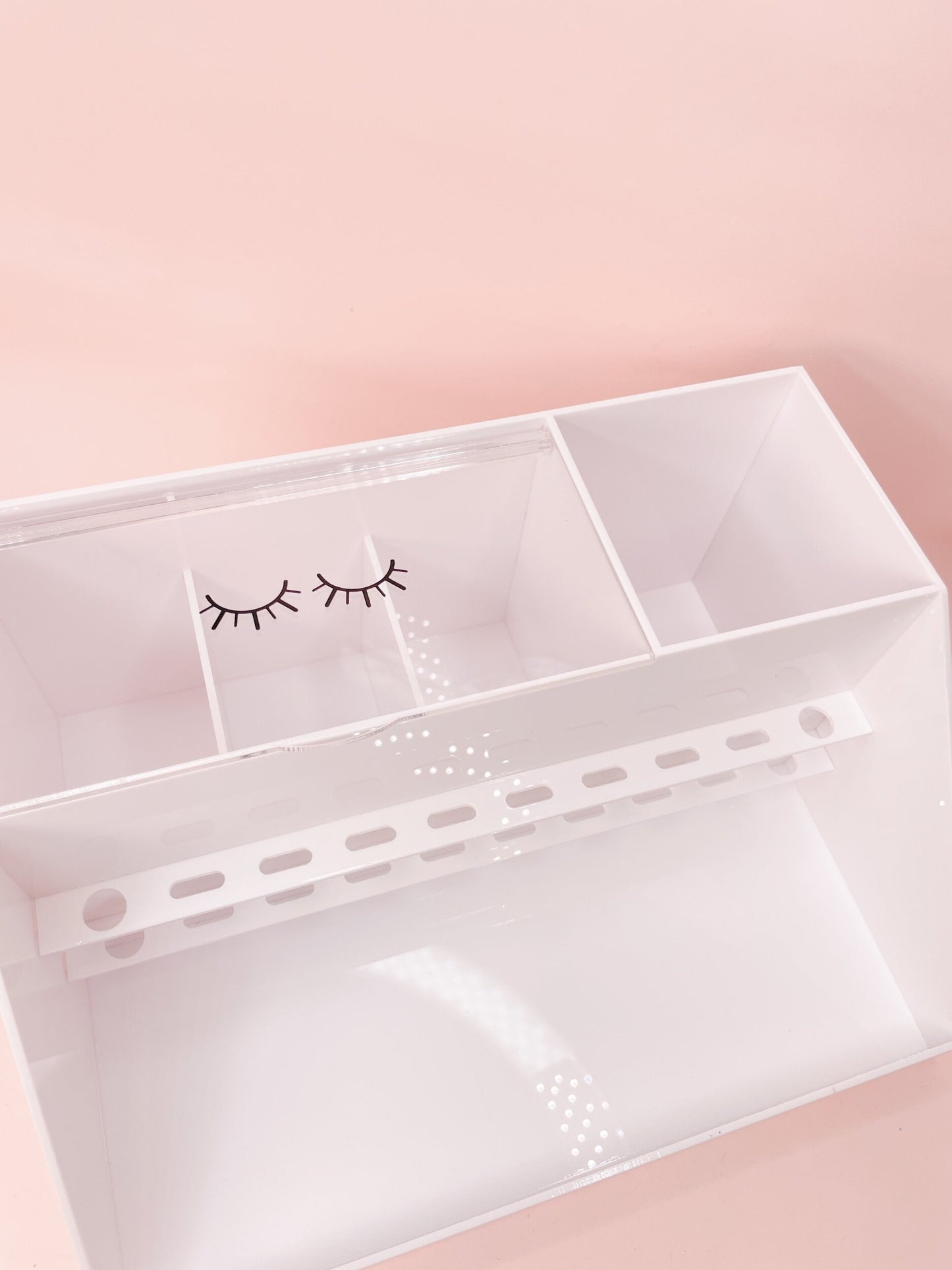 the DREAMY 10 tweezer organizer
