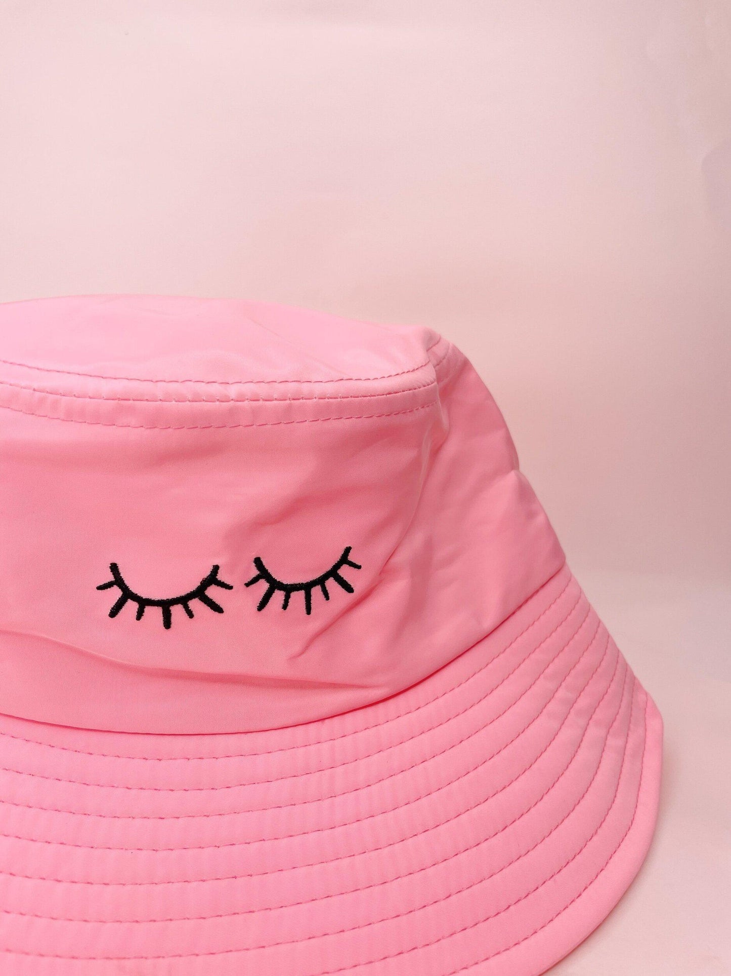 lash NYLON bucket hat