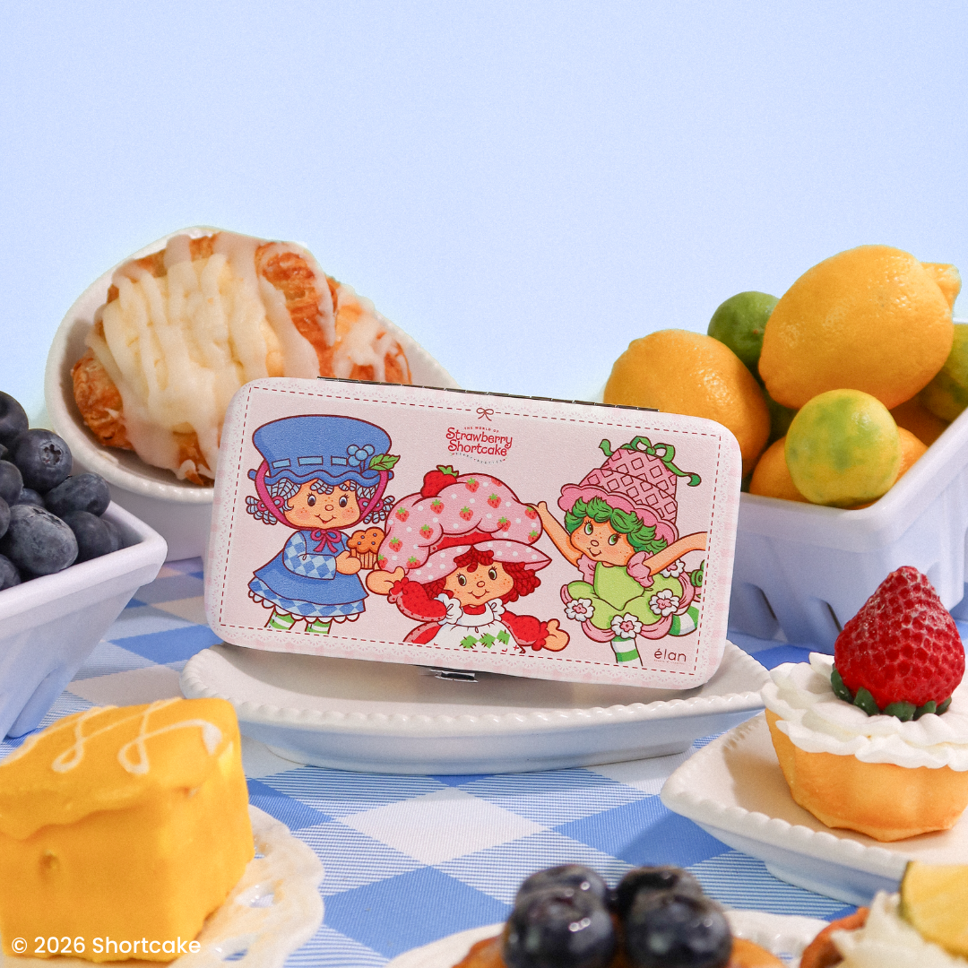 STRAWBERRY SHORTCAKE magnetic case & tweezers bundle